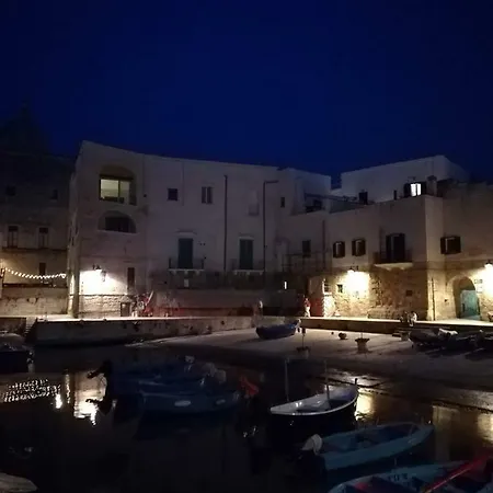 La Casetta Vico San Leonardo * Monopoli